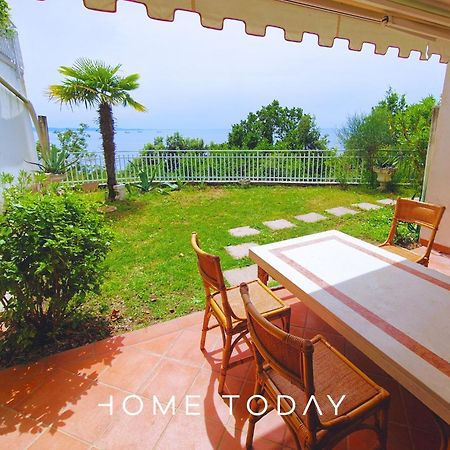 Apartamento Ht - Loft Al Castello Di Miramare Con Vista Grignano  Exterior foto